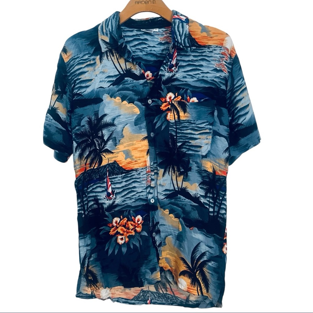 Bali Collection Shirt Button Up Short Sleeve Pocket Size M 100% Rayon